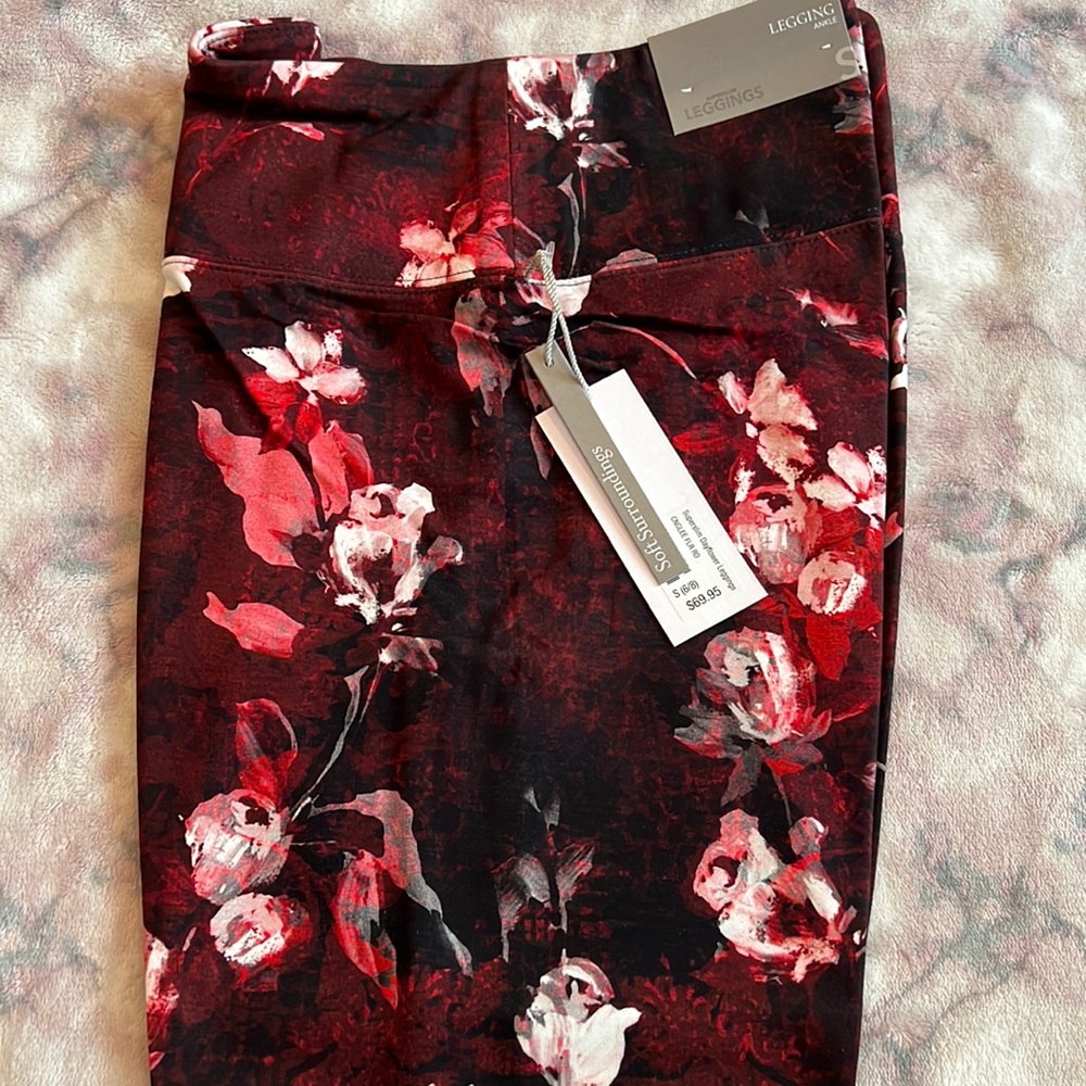 Soft Surroundings Leggings in Floral Pattern